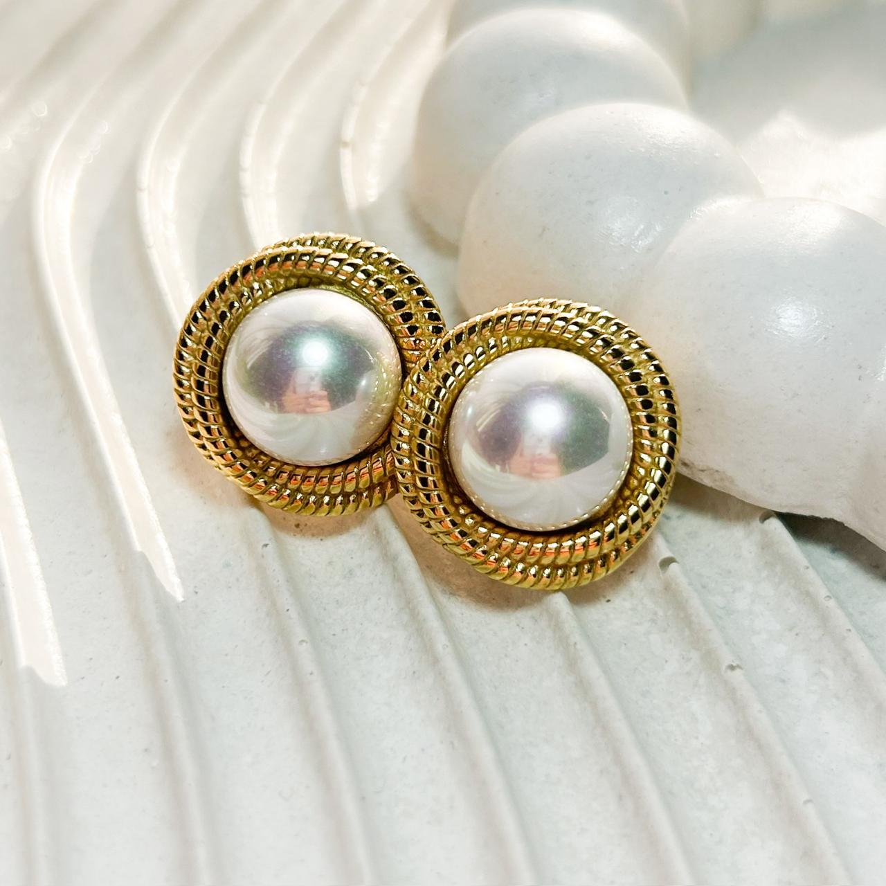 Nixelle Pearl Earrings