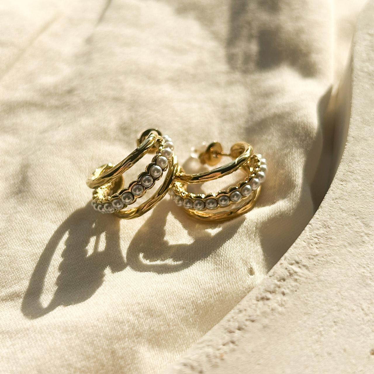 Zelune Pearl Earrings