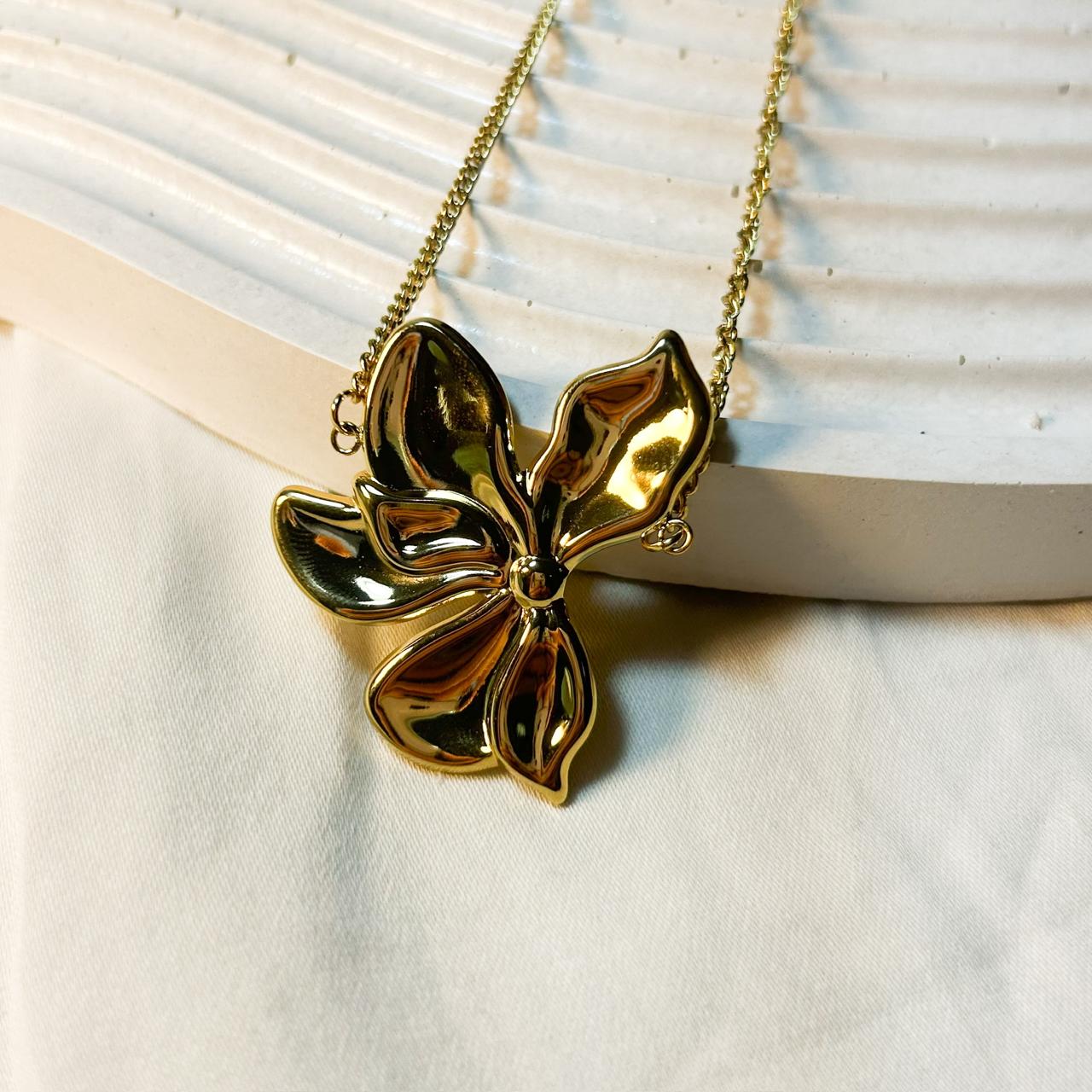 Neriah Necklace